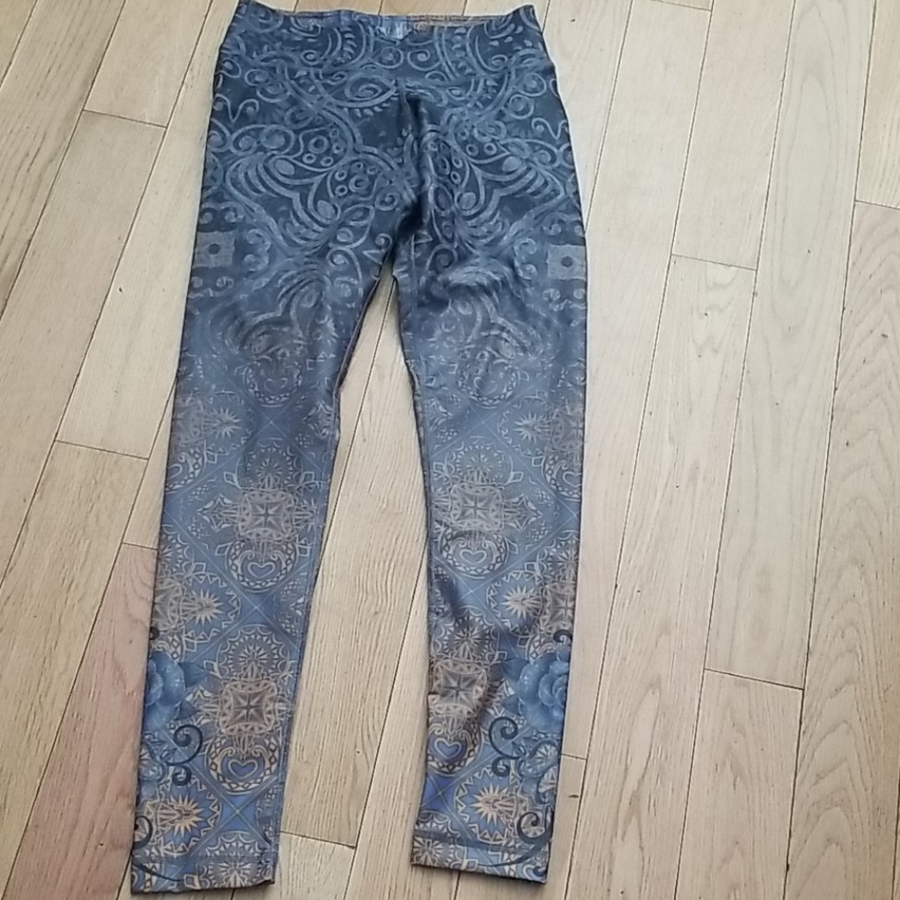 Good condition Leggings